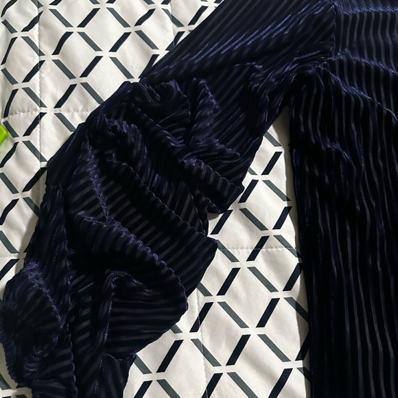 One shoulder top, velvet, blue. Like new - Picture 2 of 4